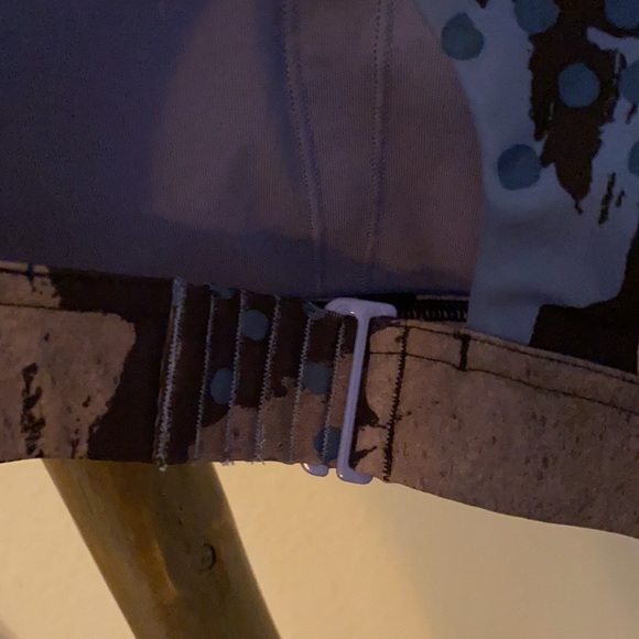 LuLu Lemon bra top size 8 never worn - Picture 4 of 4